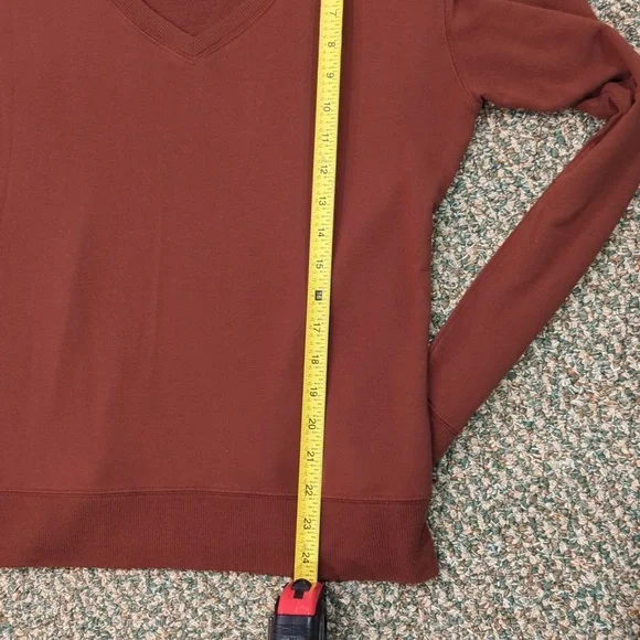 Athleta Rust Color V Neck Sweatshirt. Size M - Picture 8 of 8